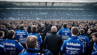 Schalke-Fans vor Spielbeginn beim HSV von Polizei festgenommen